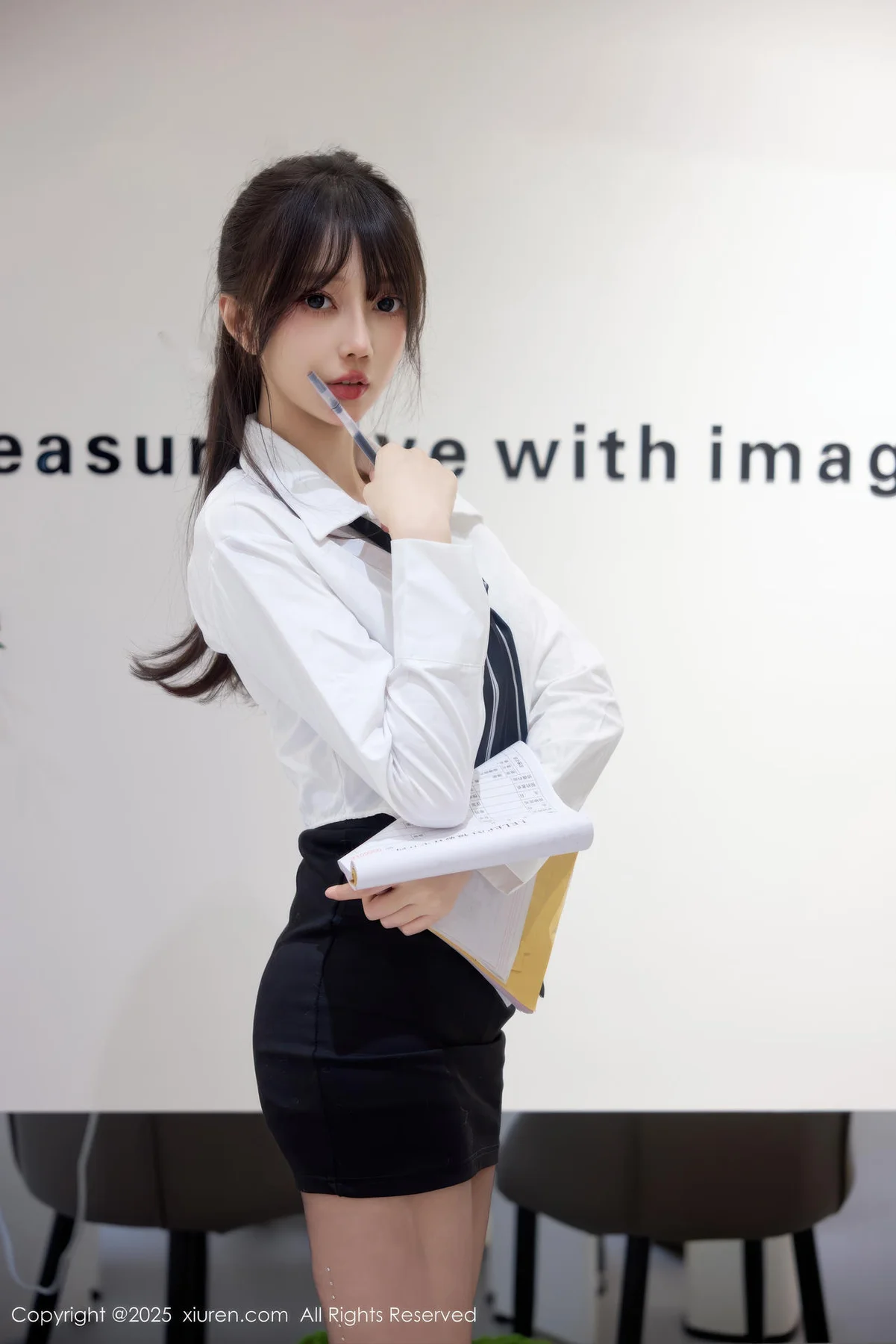 XiuRen 秀人 No.10636 玥儿玥er 性感OL服饰 - 9