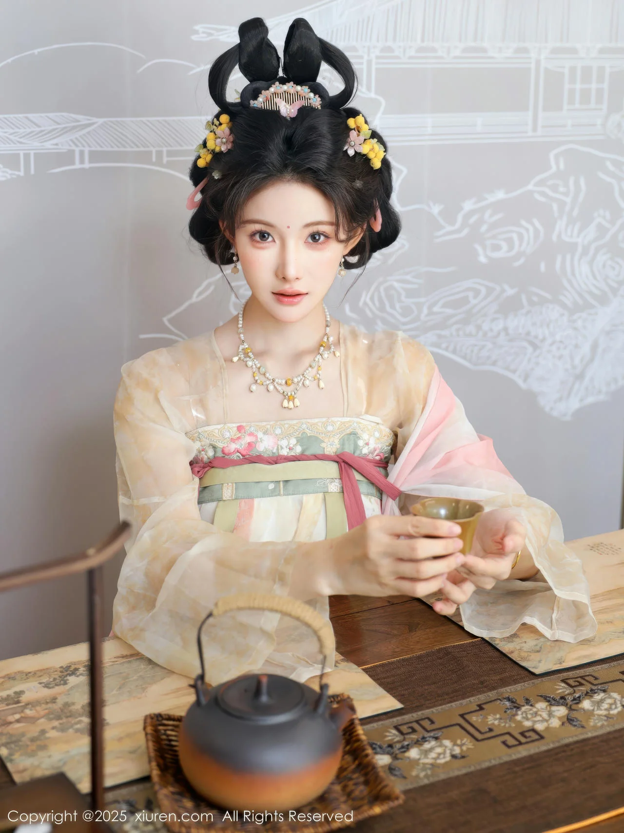 XiuRen 秀人 No.10645 梨霜儿 浅色古装服饰拍摄 - 4