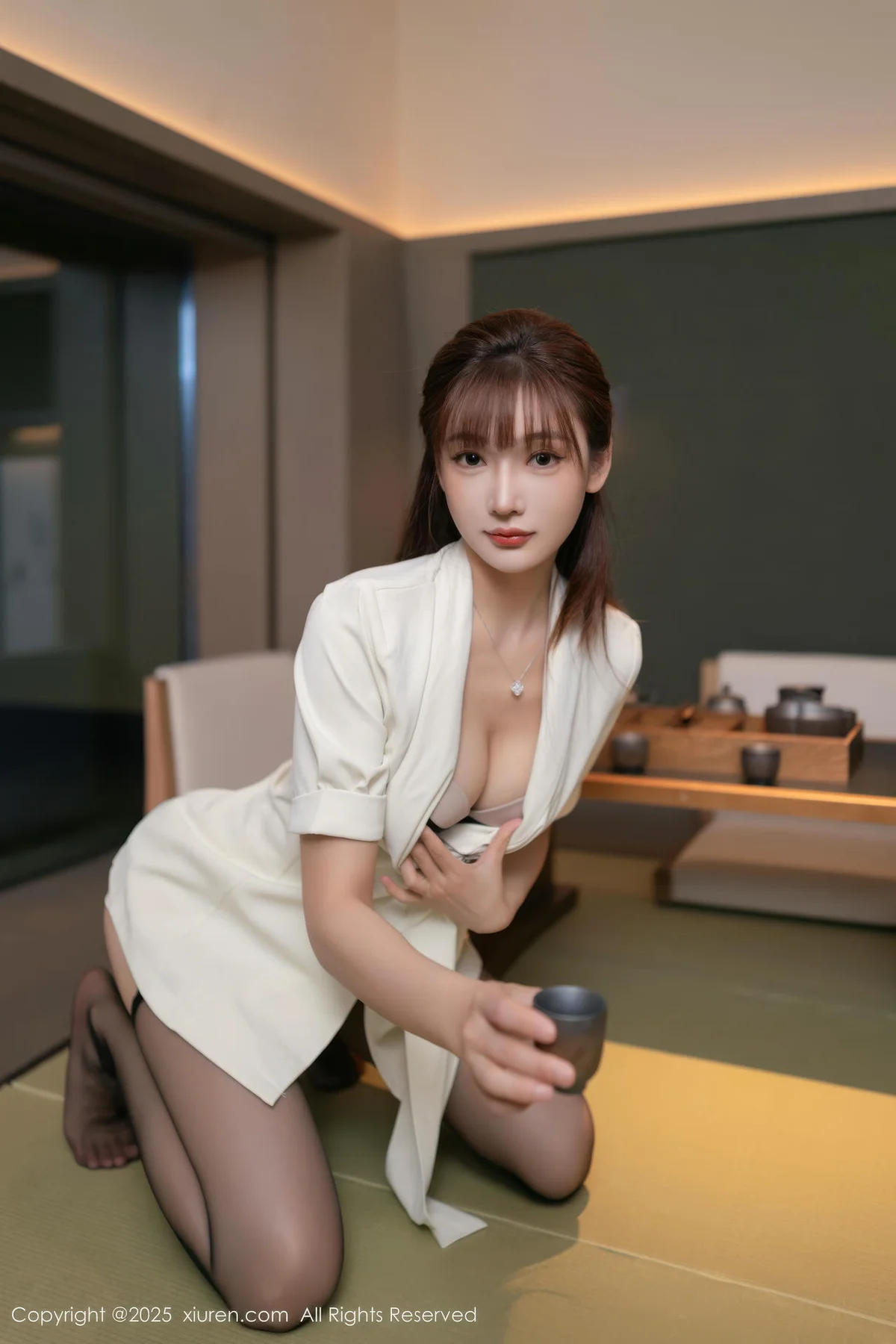 XiuRen 秀人 No.10650 陆萱萱 性感魅惑黑丝 - 2