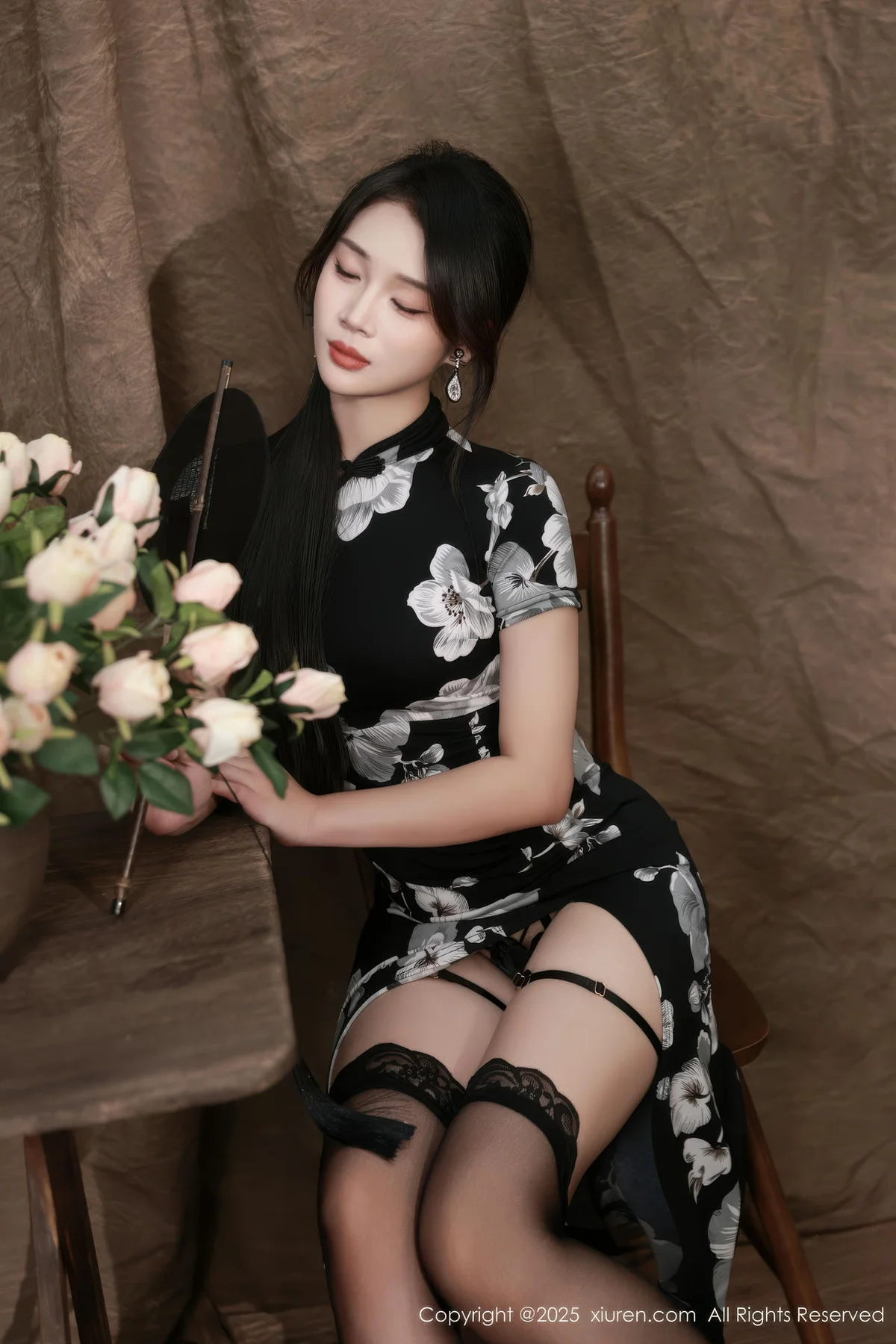 XiuRen 秀人 No.10655 南乔 黑色旗袍紫色情趣内衣 - 10