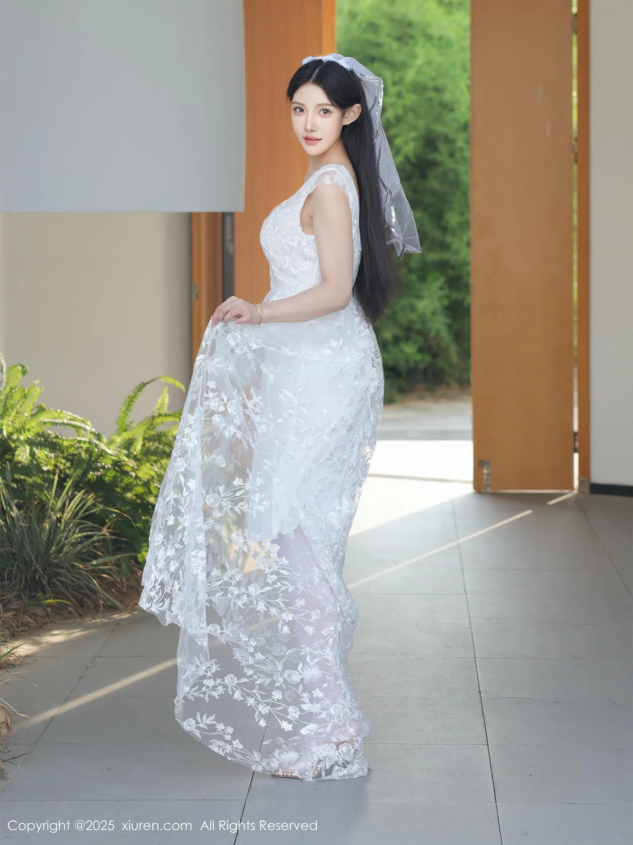 XiuRen 秀人 No.10661 梨霜儿 白色婚纱诱人白色丝袜 - 1