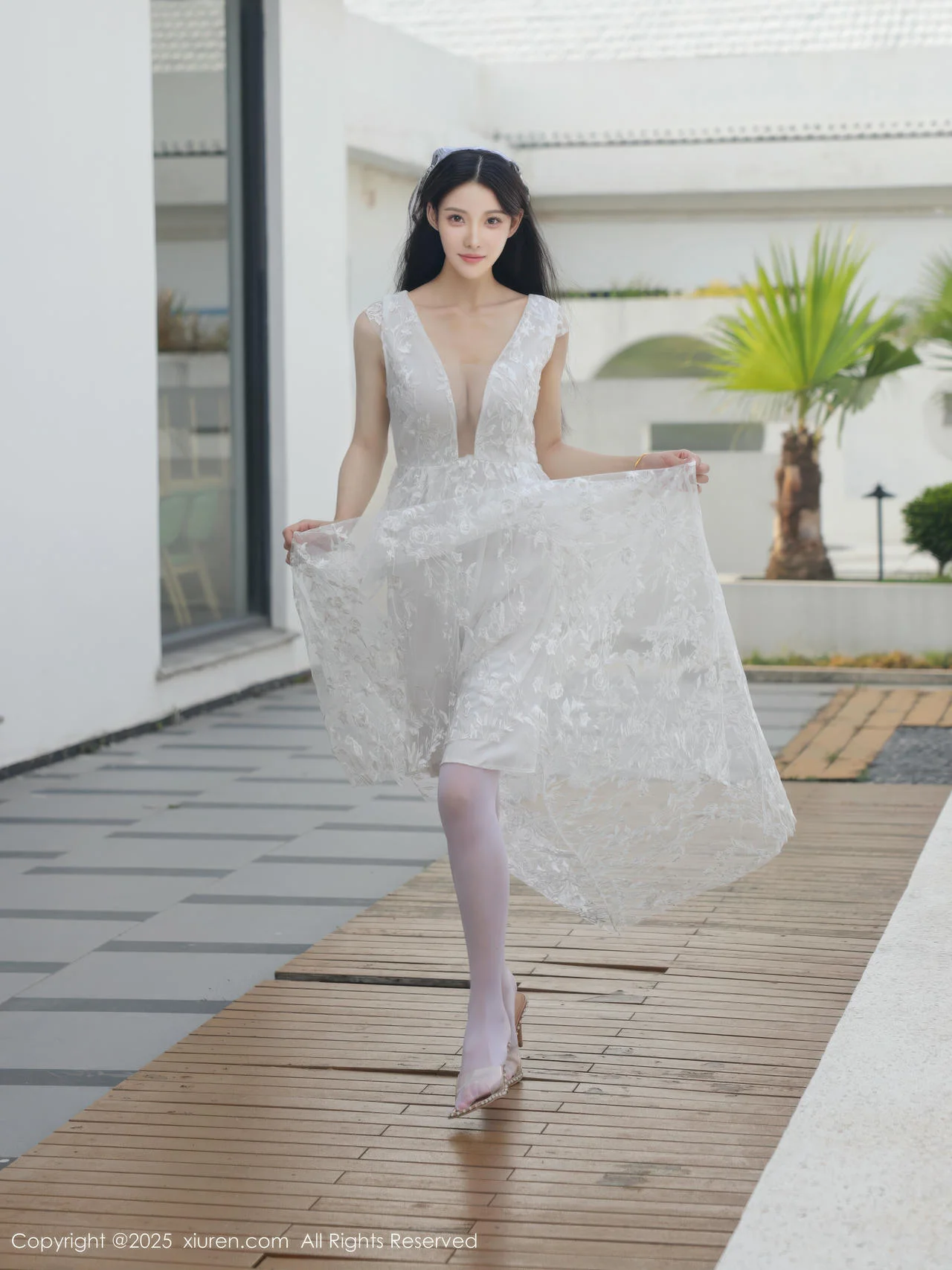 XiuRen 秀人 No.10661 梨霜儿 白色婚纱诱人白色丝袜 - 1