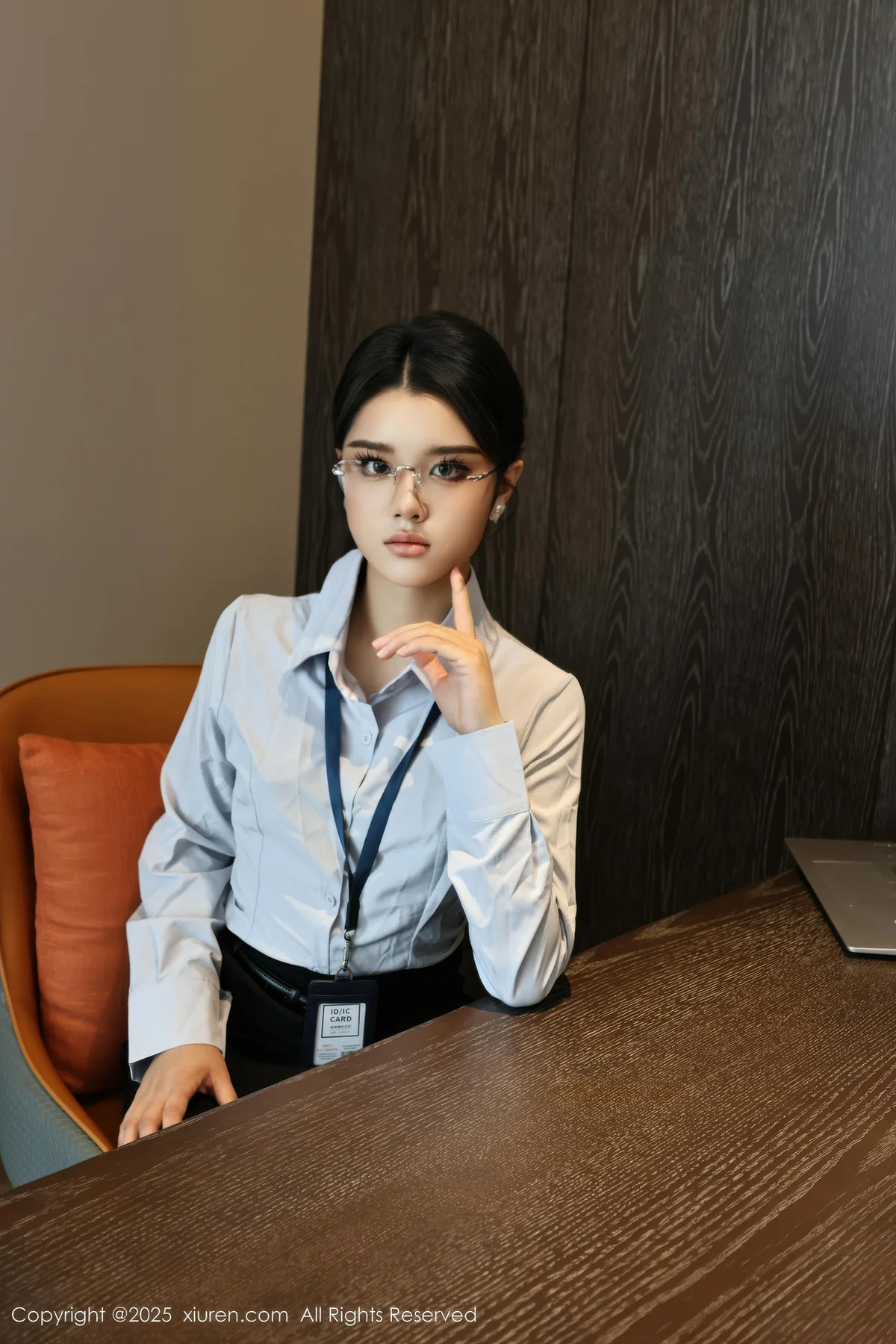 XiuRen 秀人 No.10674 糯梨子 性感OL服饰 - 4