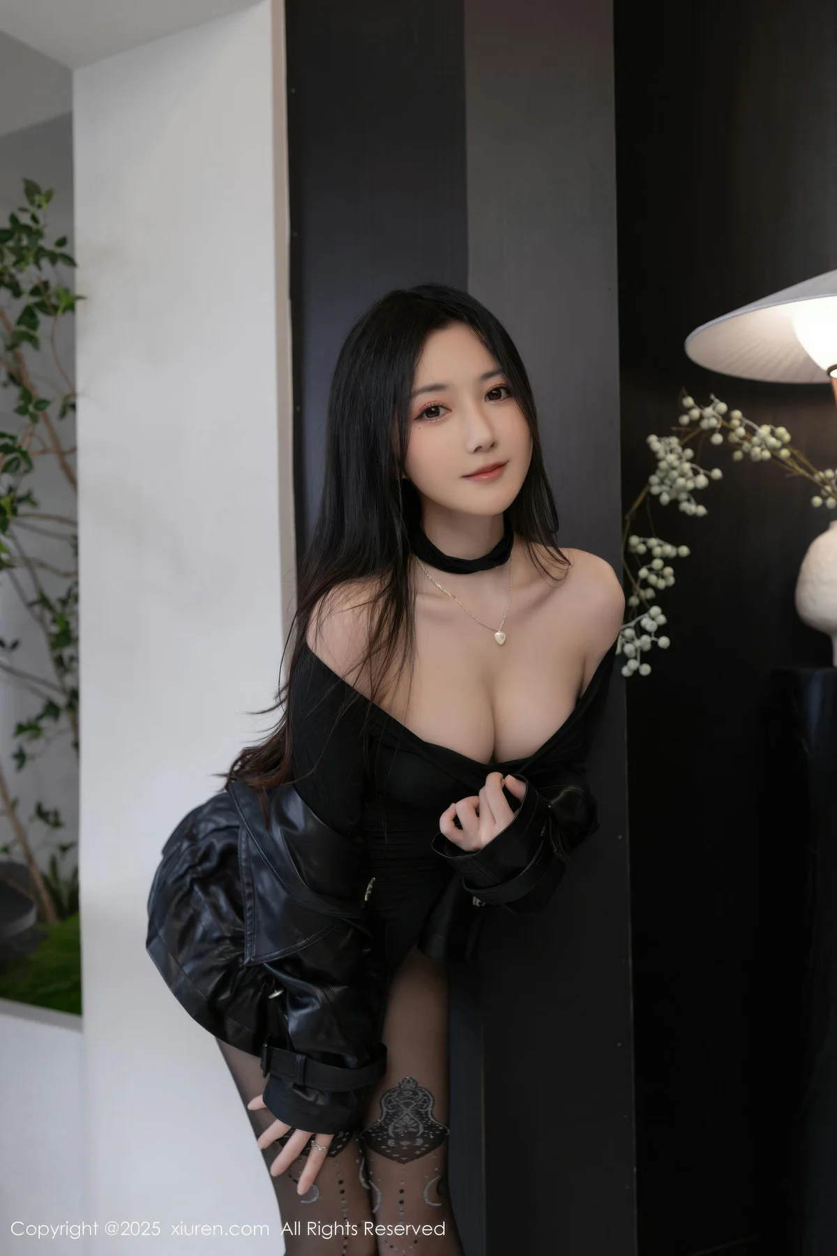 XiuRen 秀人 No.10684 鱼子酱Fish 性感黑色皮衣 - 9