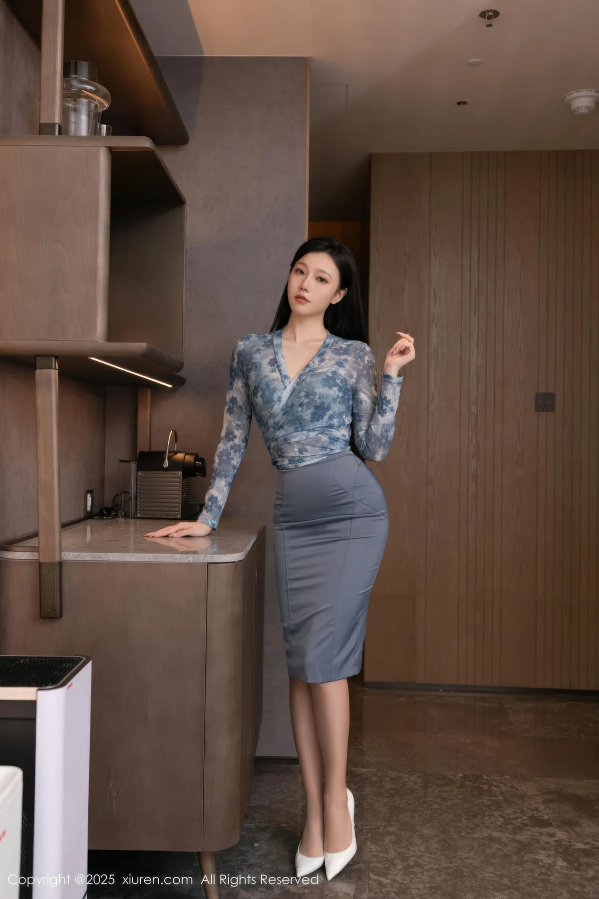 XiuRen 秀人 No.10693 安然anran  灰色长裙曼妙身姿 - 9