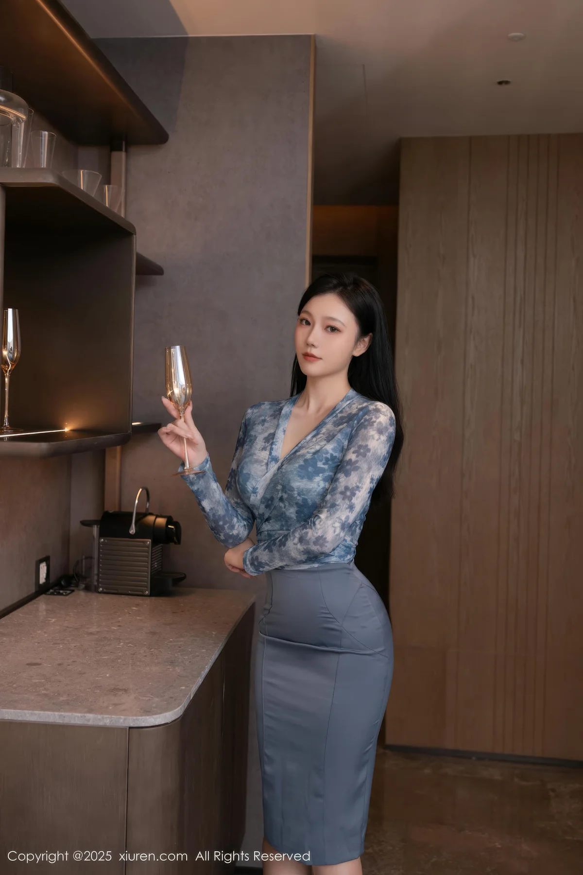 XiuRen 秀人 No.10693 安然anran  灰色长裙曼妙身姿 - 10