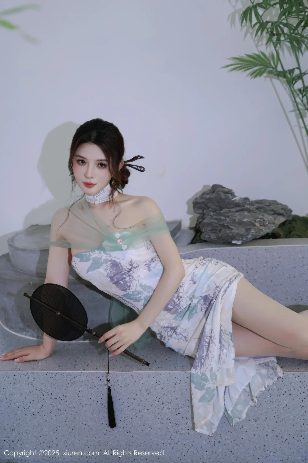 XiuRen 秀人 No.10694 阿依莎  浅色古风服饰 - 1