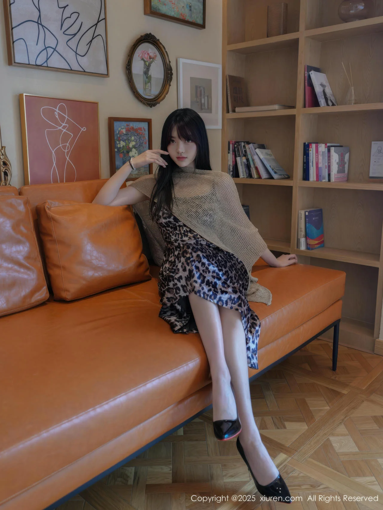 XiuRen 秀人 No.10698 白露lulu 黑白色比基尼 - 1