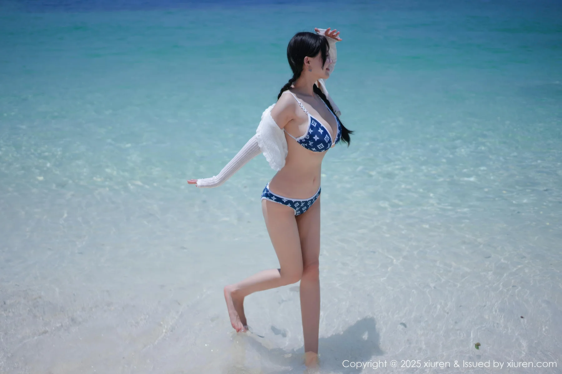 XiuRen 秀人 No.10699 心上可Flora 比基尼情趣旅拍 - 8