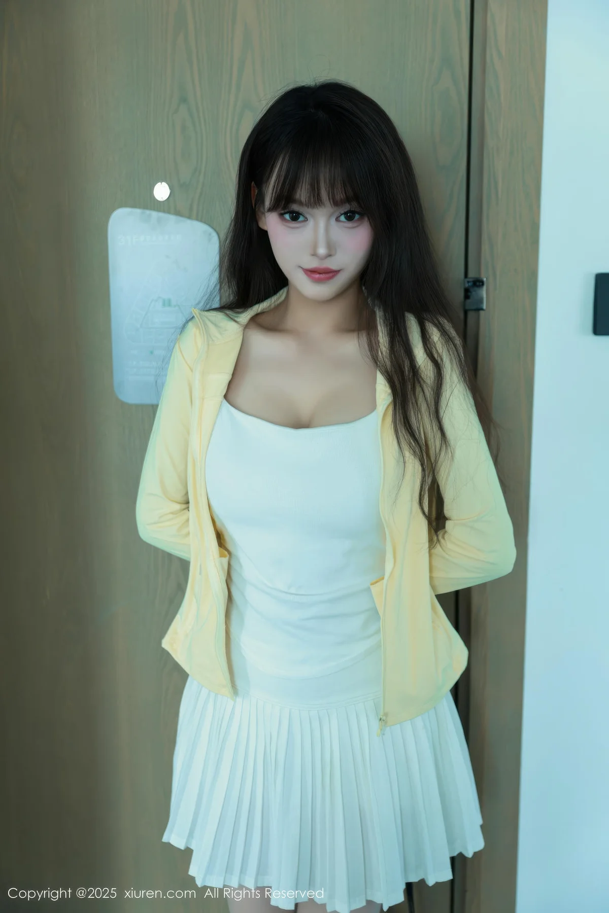 XiuRen 秀人 No.10702 糯咪 白色短裙白色丝袜 - 9