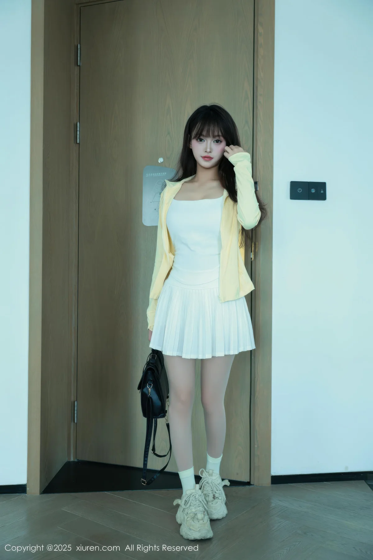 XiuRen 秀人 No.10702 糯咪 白色短裙白色丝袜 - 10