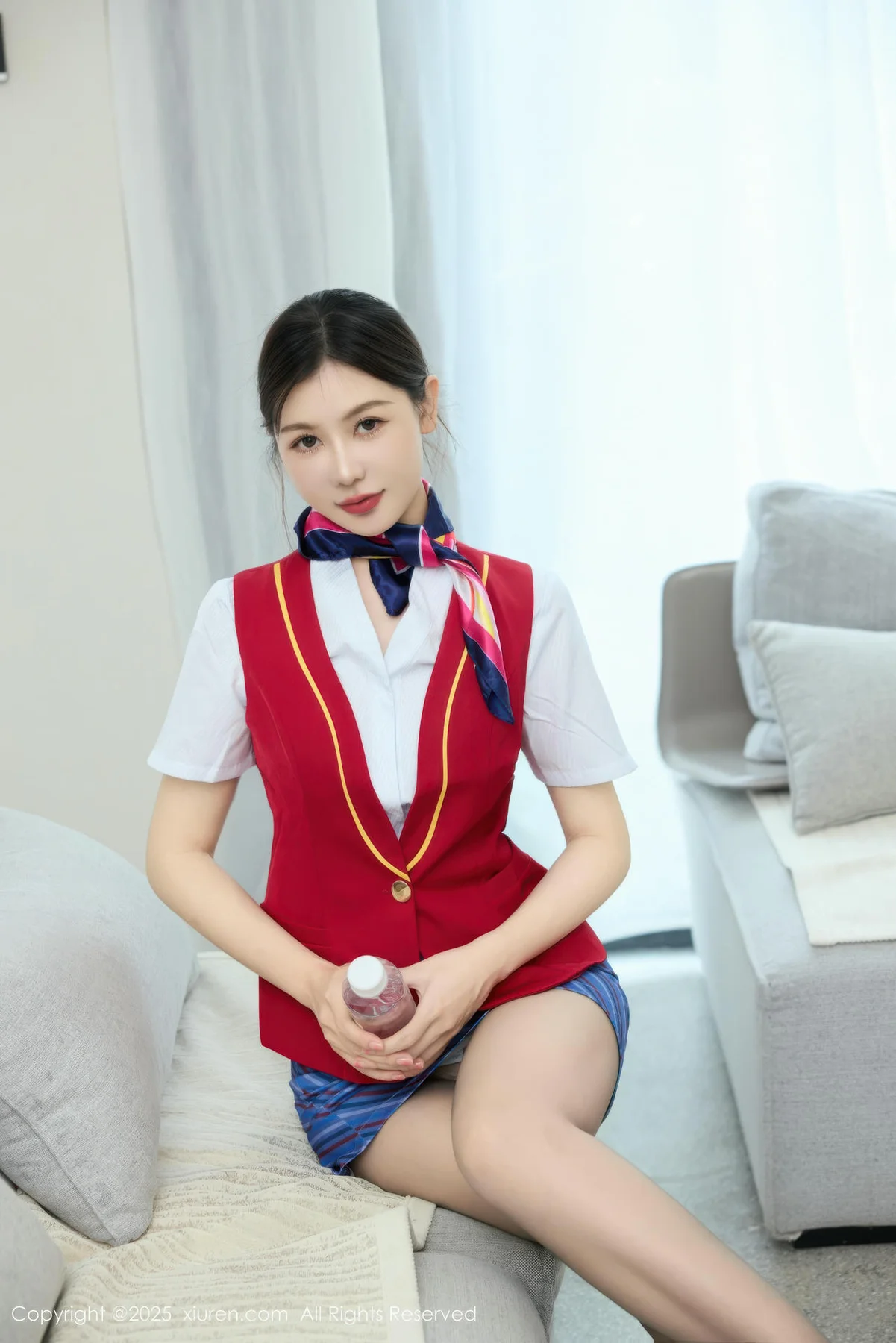 XiuRen 秀人 No.10703 尹甜甜 红色乘务员制服 - 1