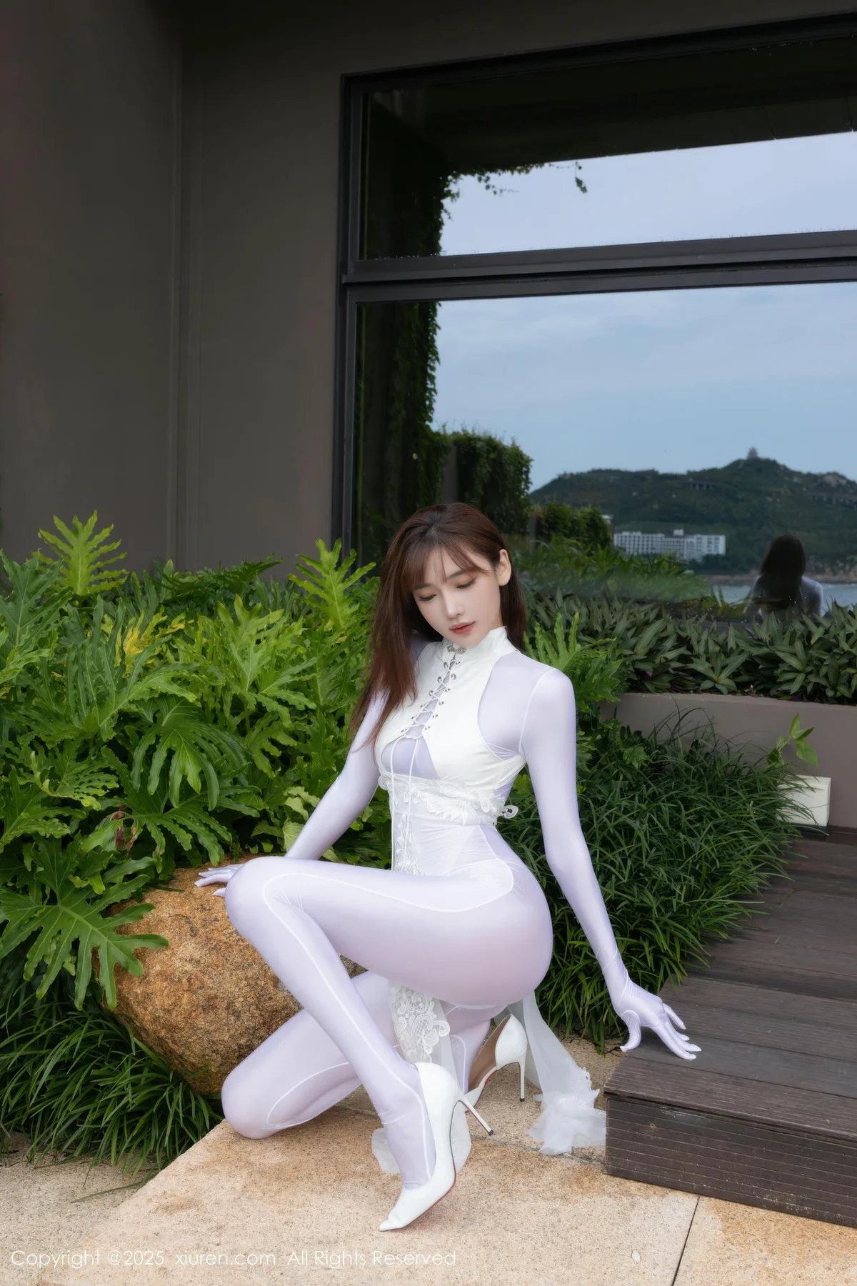 XiuRen 秀人 No.10704 陆萱萱 性感白旗袍 - 5