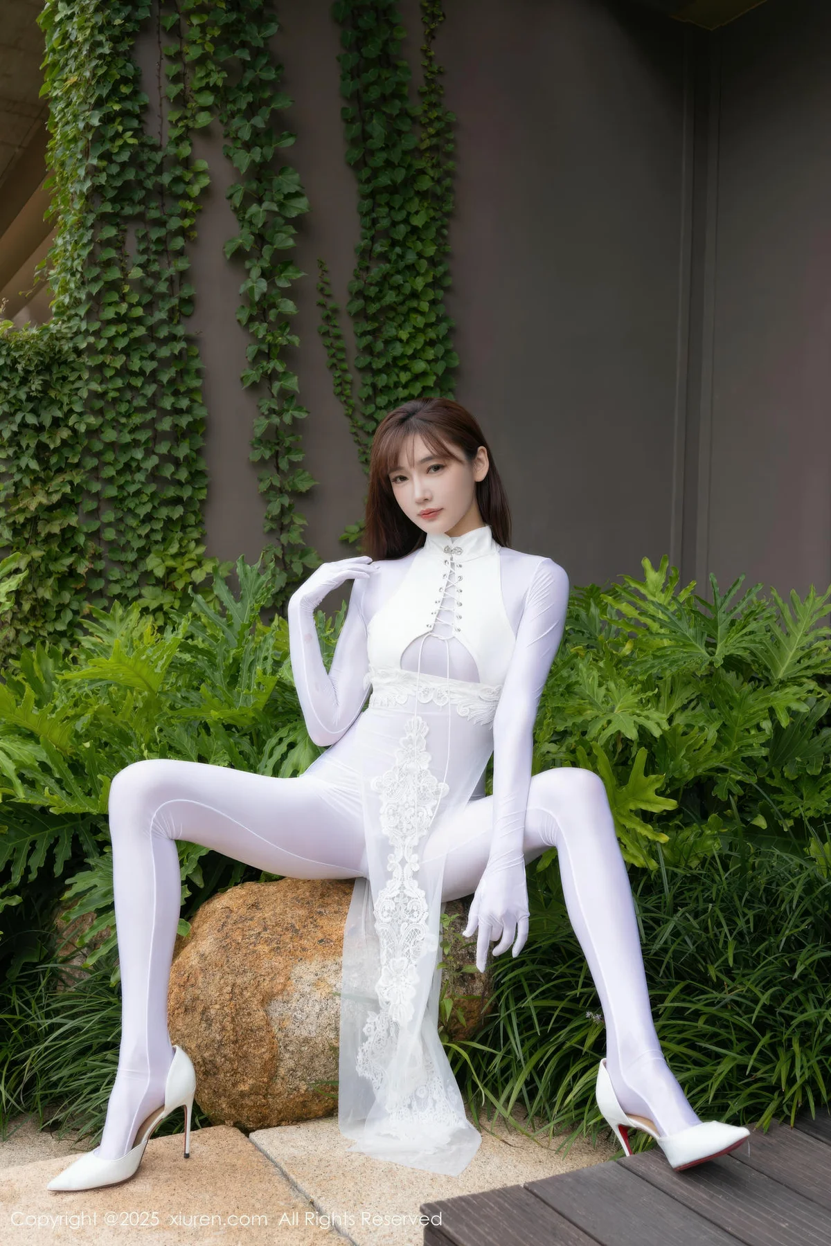 XiuRen 秀人 No.10704 陆萱萱 性感白旗袍 - 7