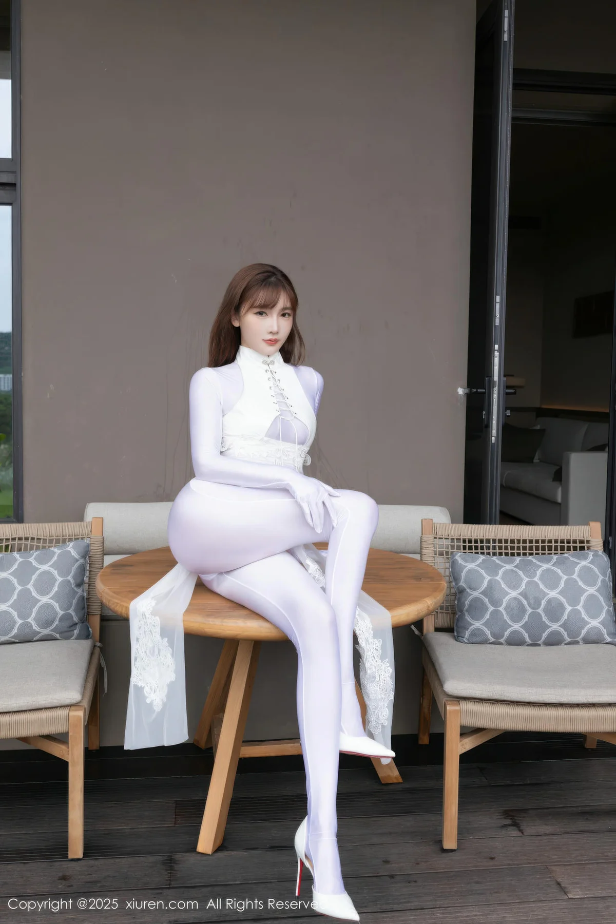 XiuRen 秀人 No.10704 陆萱萱 性感白旗袍 - 5