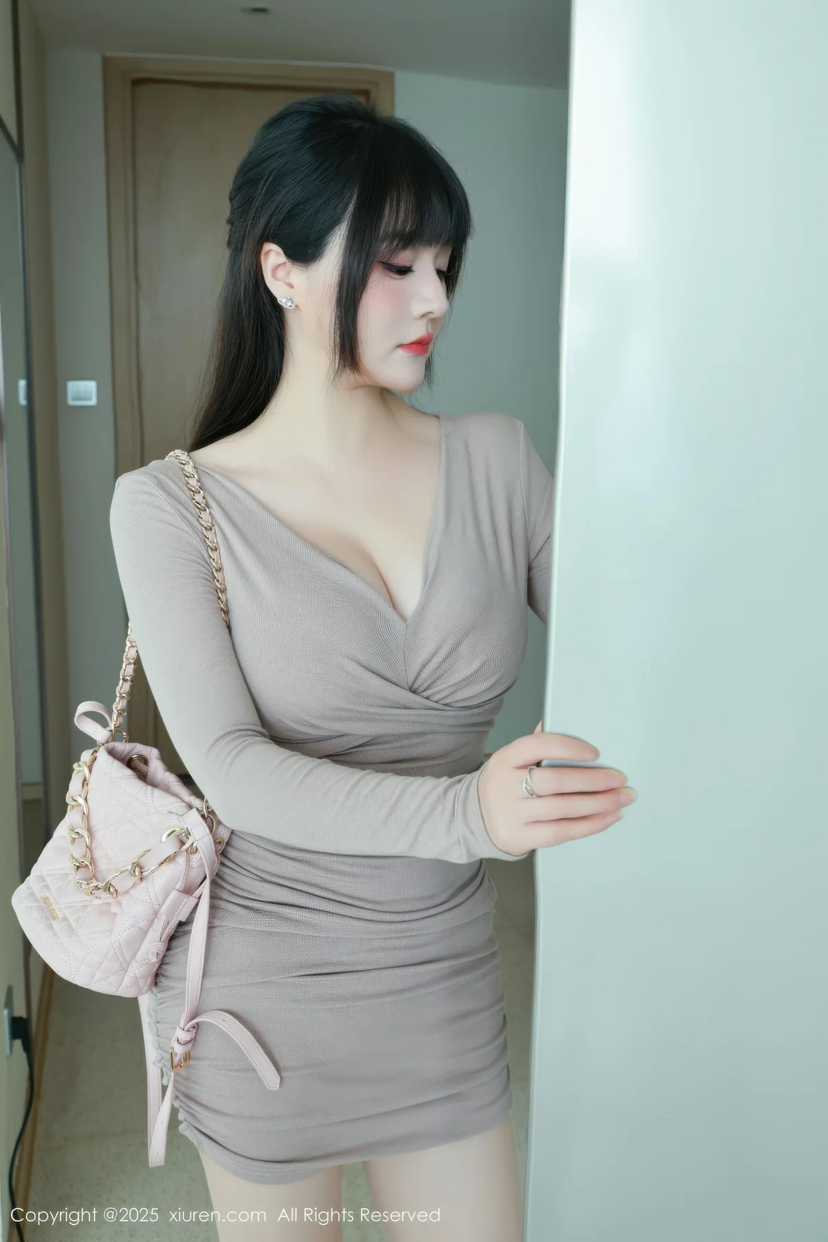 XiuRen 秀人 No.10718 南汐RuRu 诱人原色丝袜 - 4