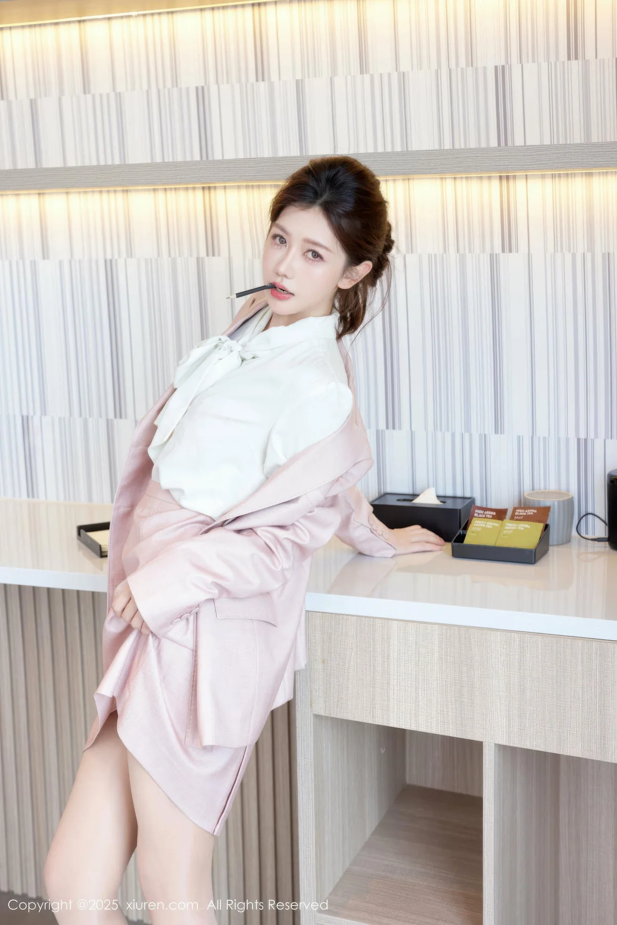 XiuRen 秀人 No.10728 尹甜甜  肉色丝袜 - 5