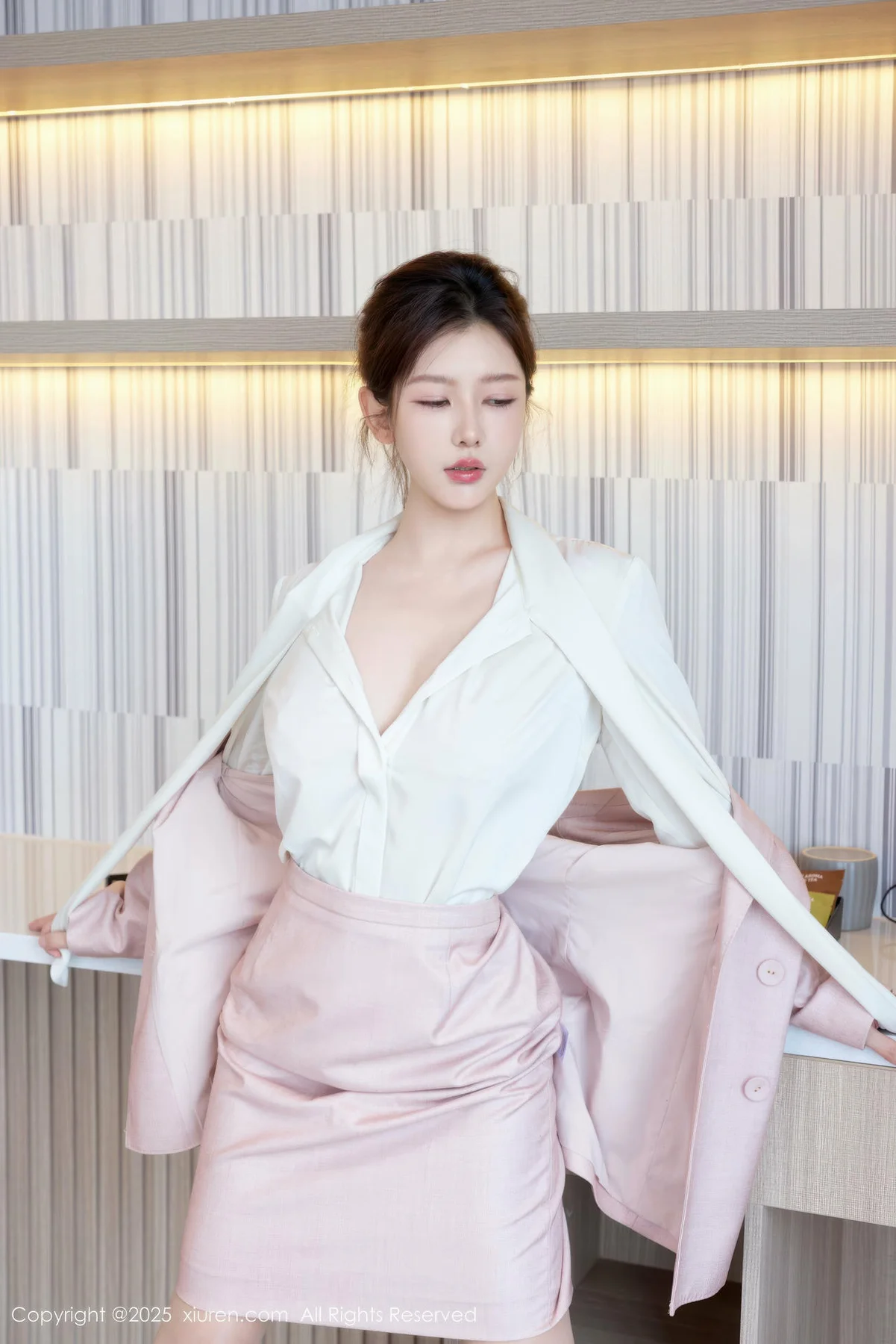 XiuRen 秀人 No.10728 尹甜甜  肉色丝袜 - 10