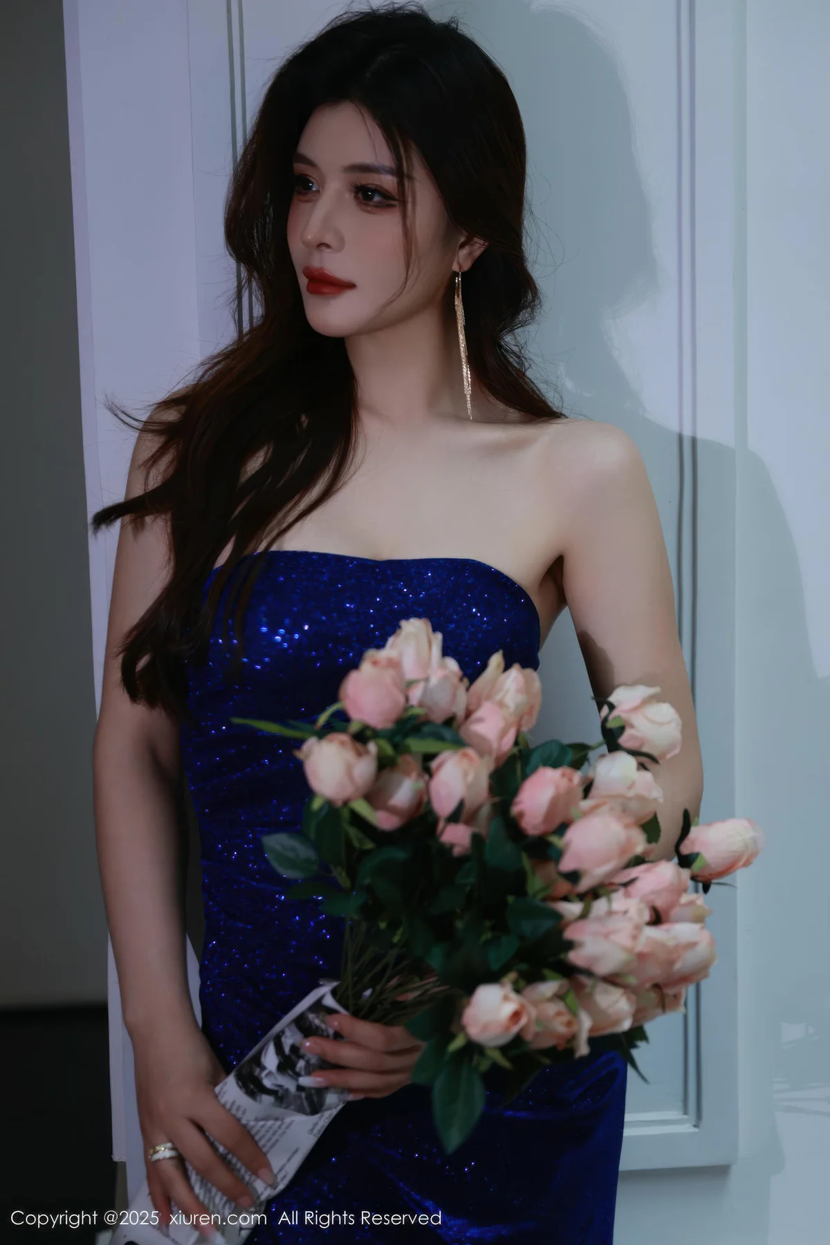 XiuRen 秀人 No.10740 阿依莎 蓝色连衣裙搭配 - 1