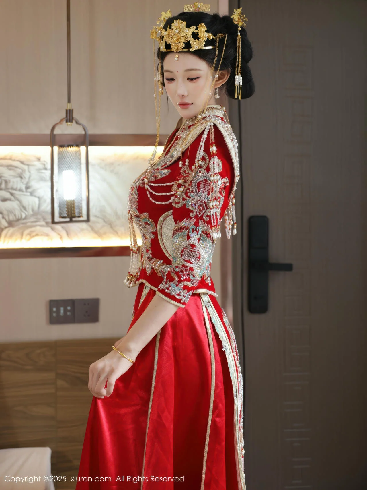 XiuRen 秀人 No.10742 梨霜儿 红色新娘服饰 - 1