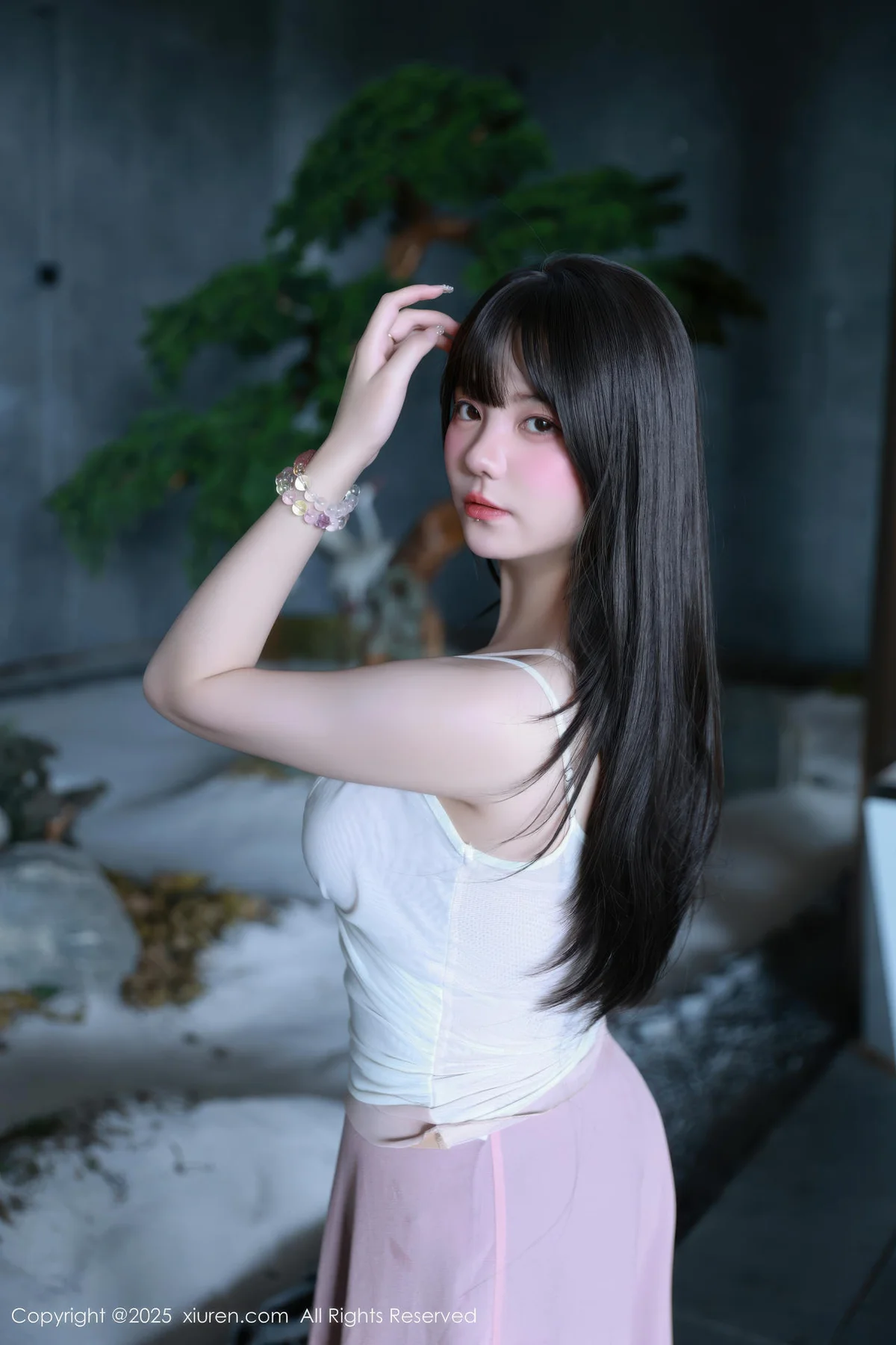 XiuRen 秀人 No.10746 软情 粉色内衣曼妙身姿 - 1