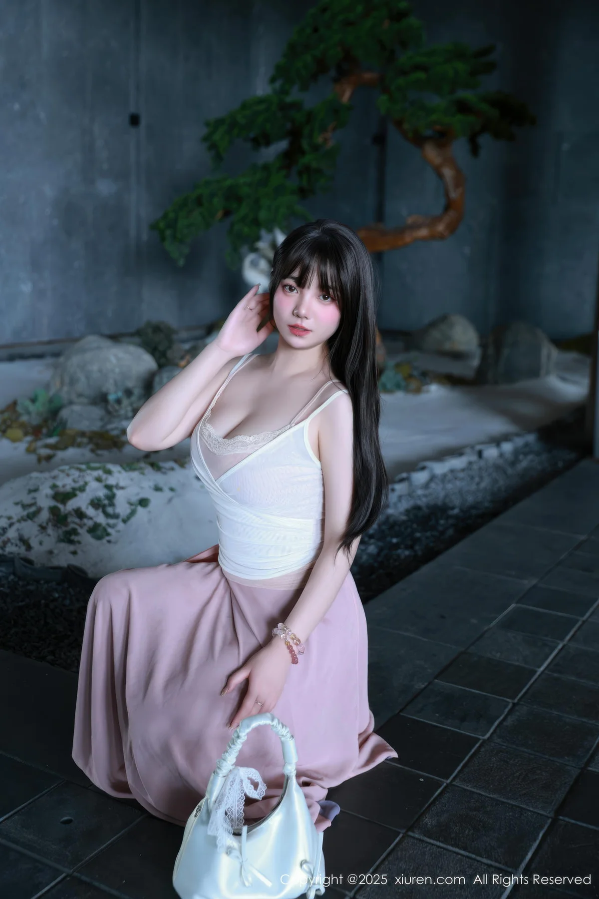 XiuRen 秀人 No.10746 软情 粉色内衣曼妙身姿 - 3