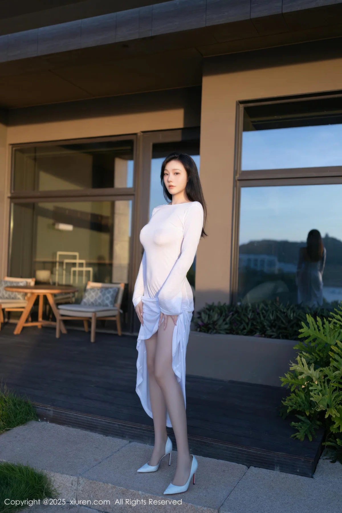 XiuRen 秀人 No.10747 安然anran 白色连衣裙诱人肉色丝袜 - 3