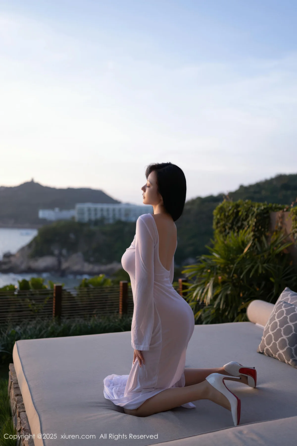 XiuRen 秀人 No.10747 安然anran 白色连衣裙诱人肉色丝袜 - 10