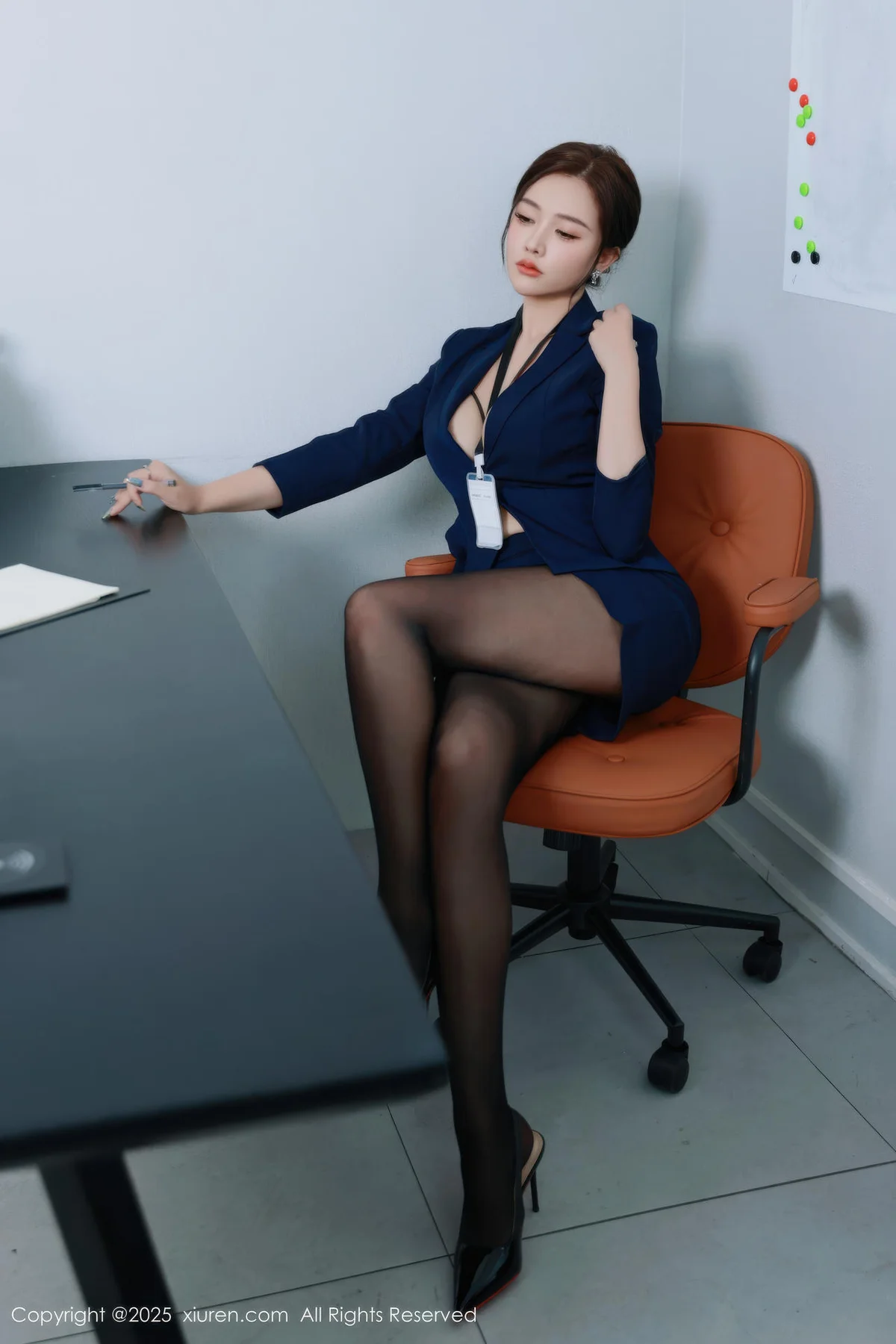 XiuRen 秀人 No.10751 娜比 深色OL服饰 - 3