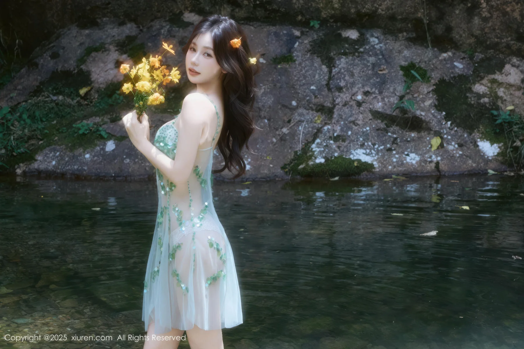 XiuRen 秀人 No.10756 尹甜甜 性感小溪亮片裙 - 8