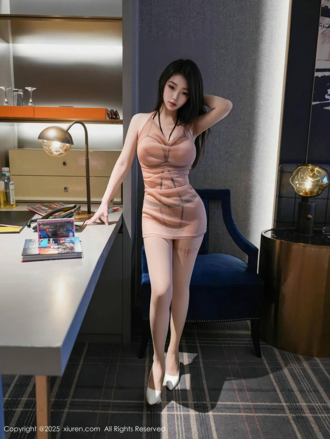 XiuRen 秀人 No.10758 烧烧小桃 粉色连衣短裙 - 2