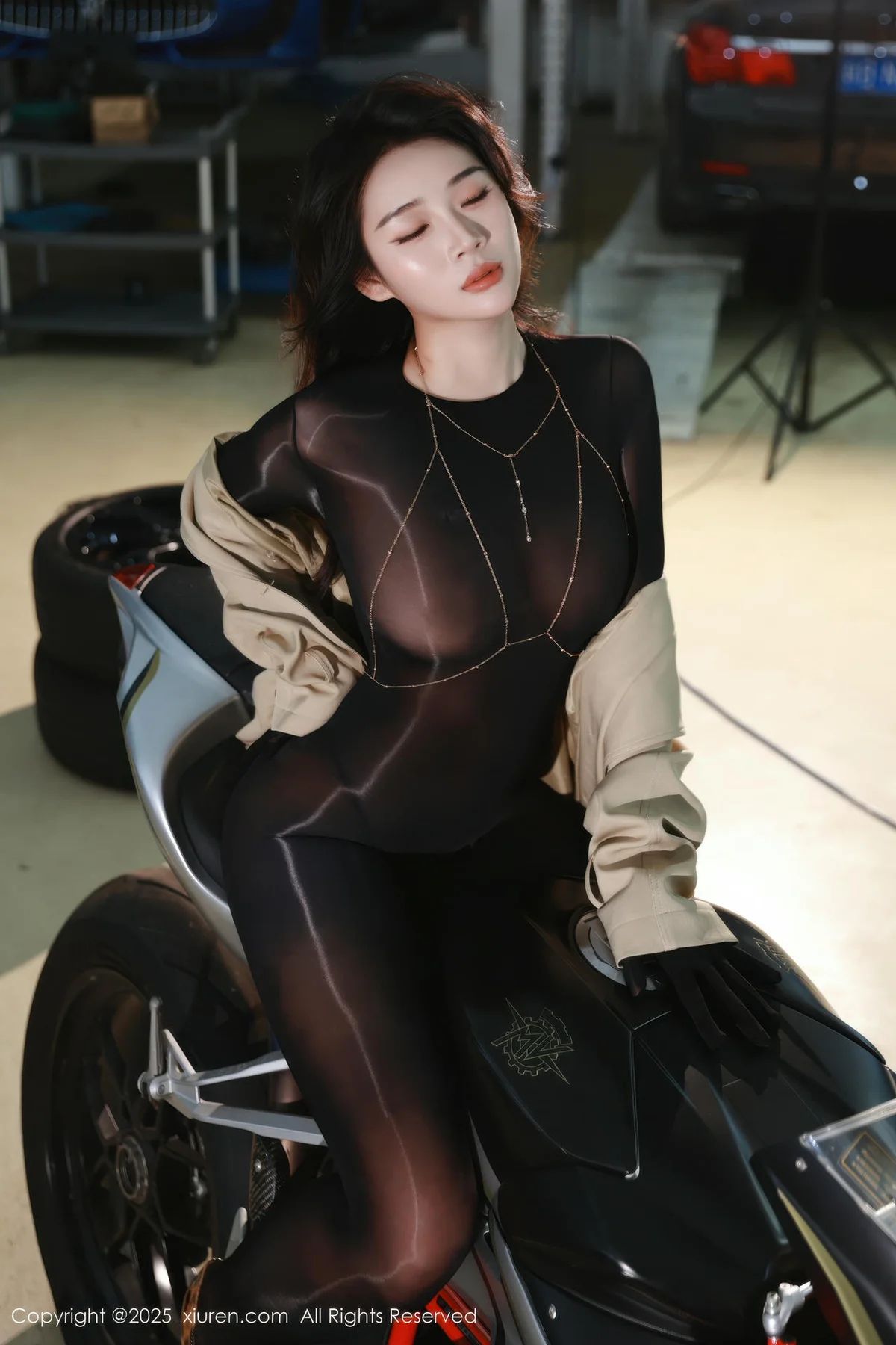 XiuRen 秀人 No.10788 南乔 杏色风衣连体丝袜 - 10