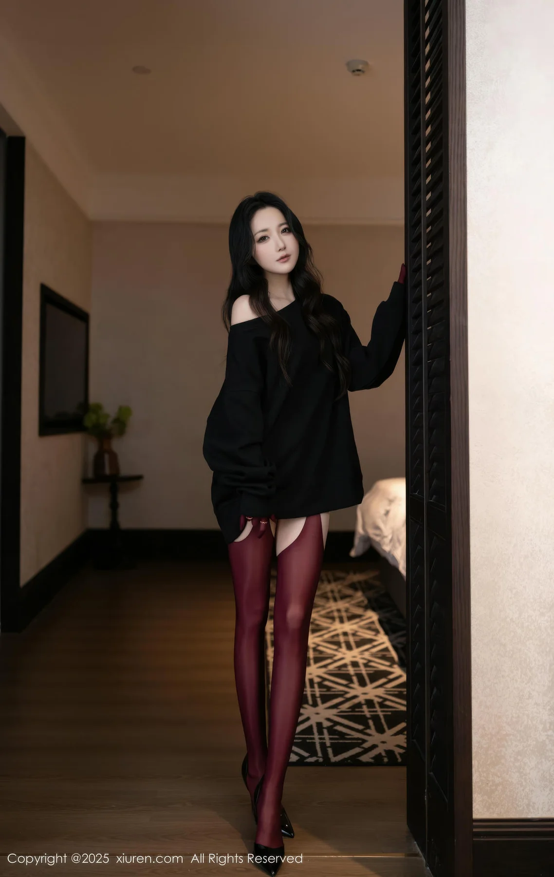 XiuRen 秀人 No.10790 鱼子酱Fish 黑色情趣内衣 - 2