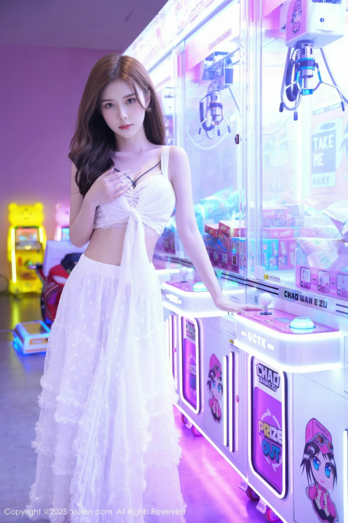 XiuRen 秀人 No.10791 拍黄瓜girl 白色连衣裙 - 4