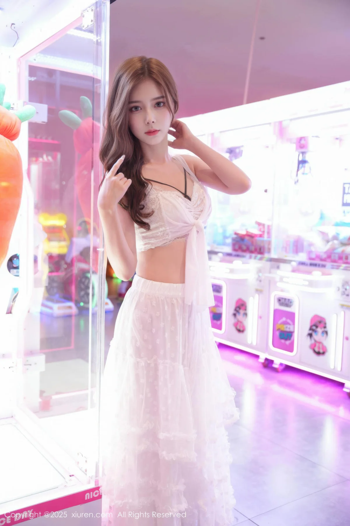 XiuRen 秀人 No.10791 拍黄瓜girl 白色连衣裙 - 3