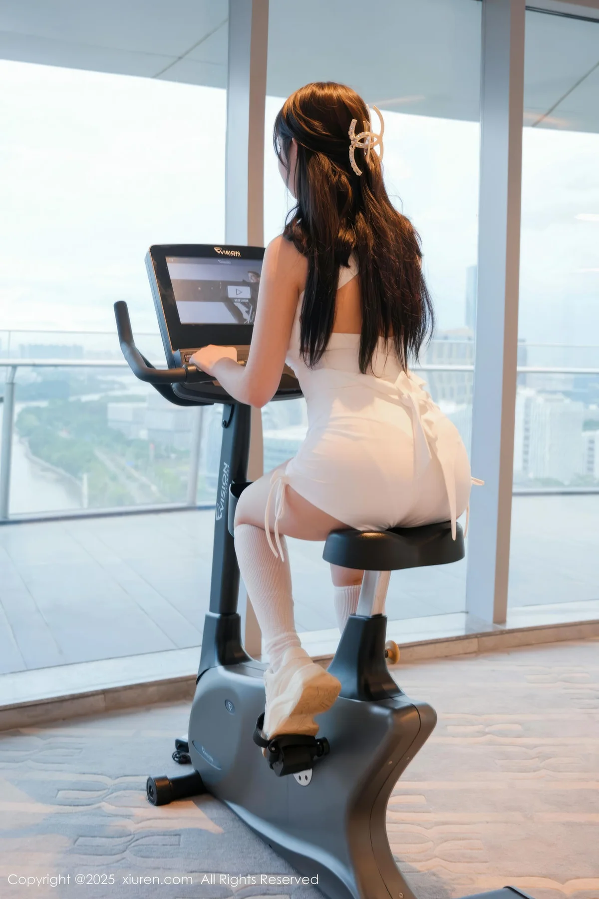 XiuRen 秀人 No.10808 软情 健身房场景拍摄 - 8