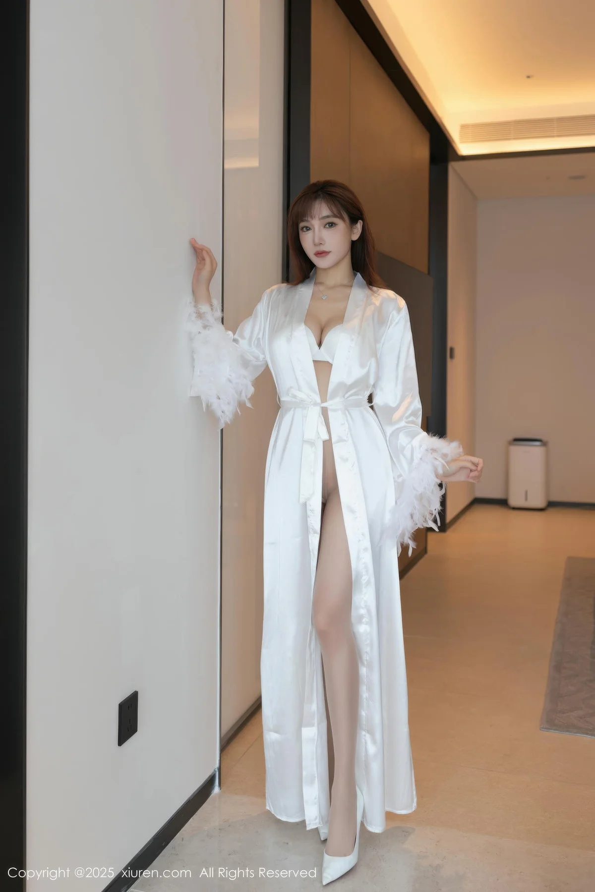 XiuRen 秀人 No.10809 陆萱萱 诱人肉色丝袜 - 1