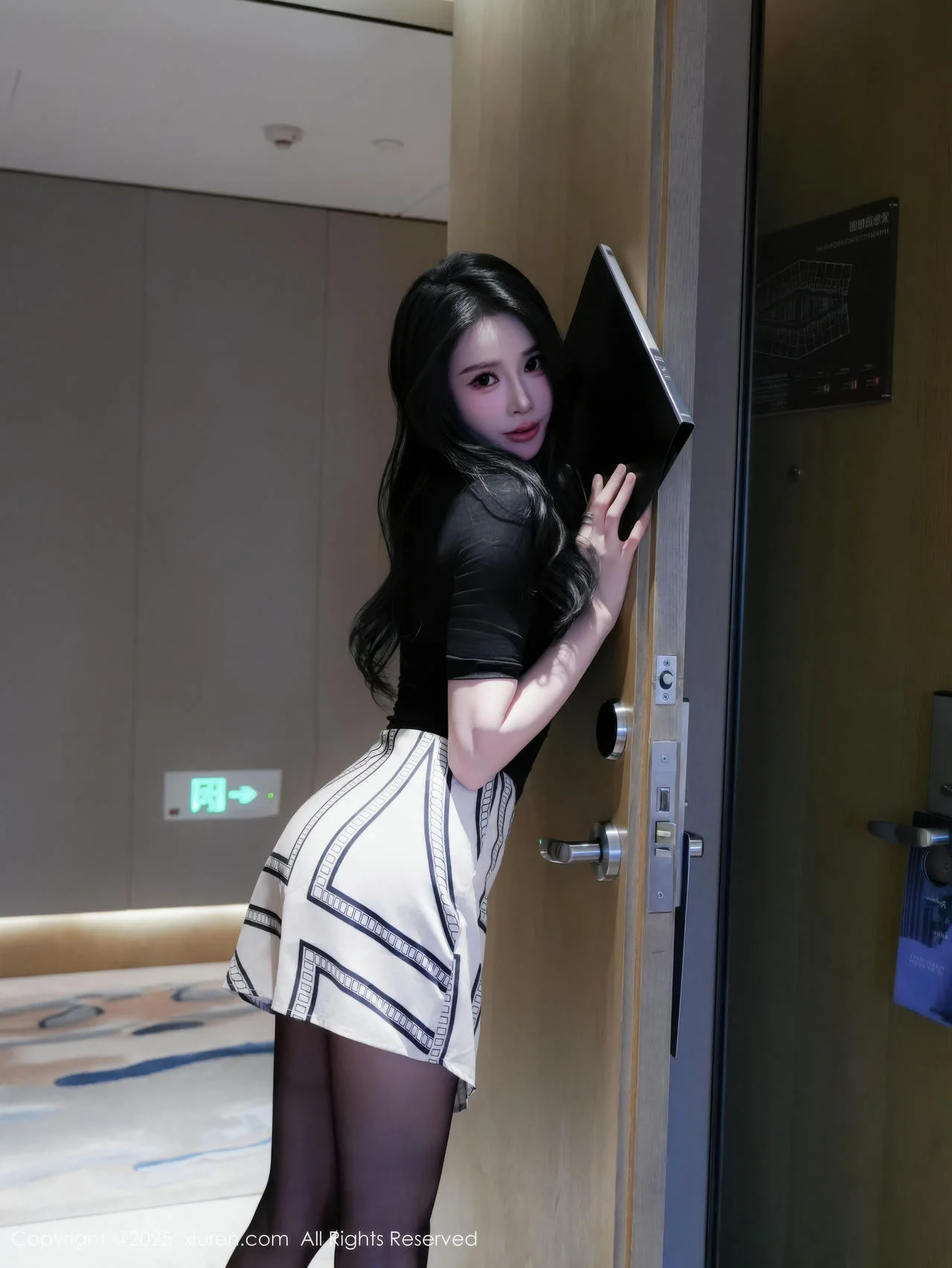 XiuRen 秀人 No.10817 椰汁糯米姬 黑色T恤诱惑 - 6