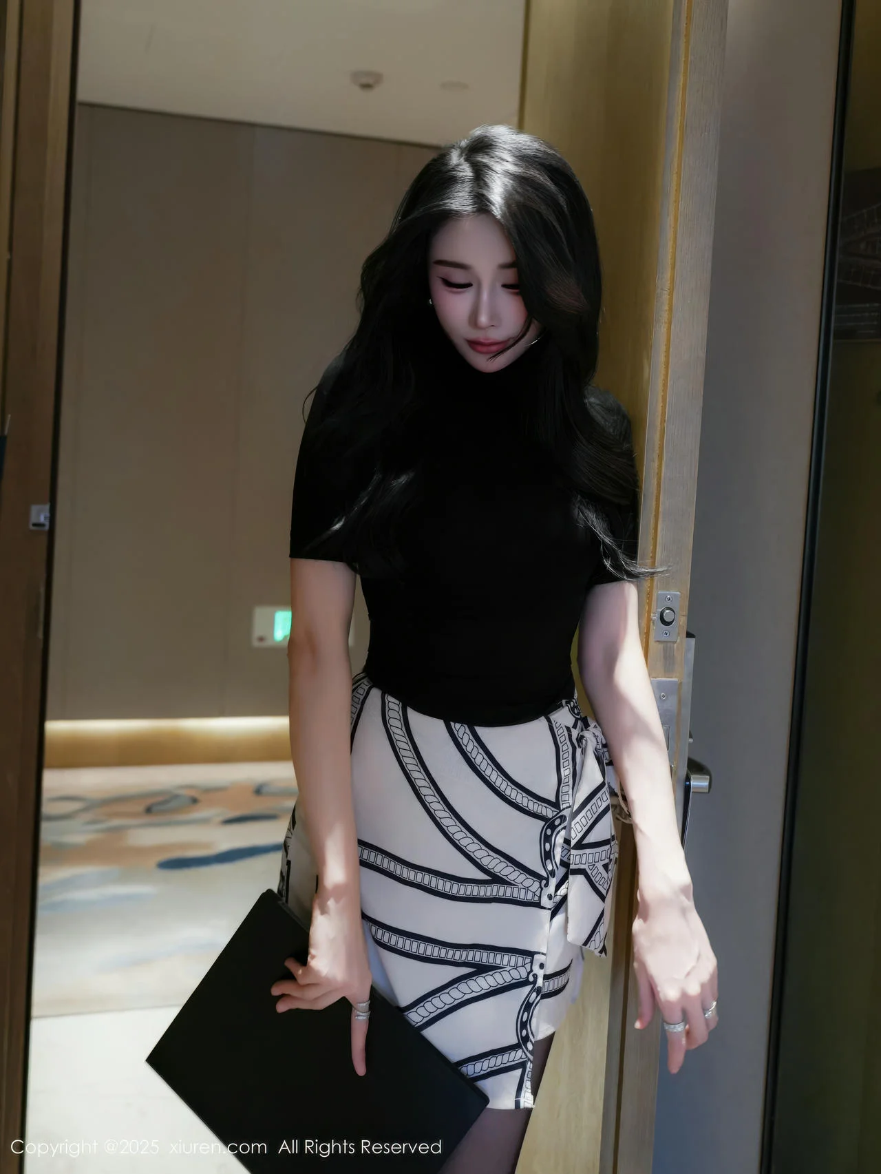 XiuRen 秀人 No.10817 椰汁糯米姬 黑色T恤诱惑 - 6