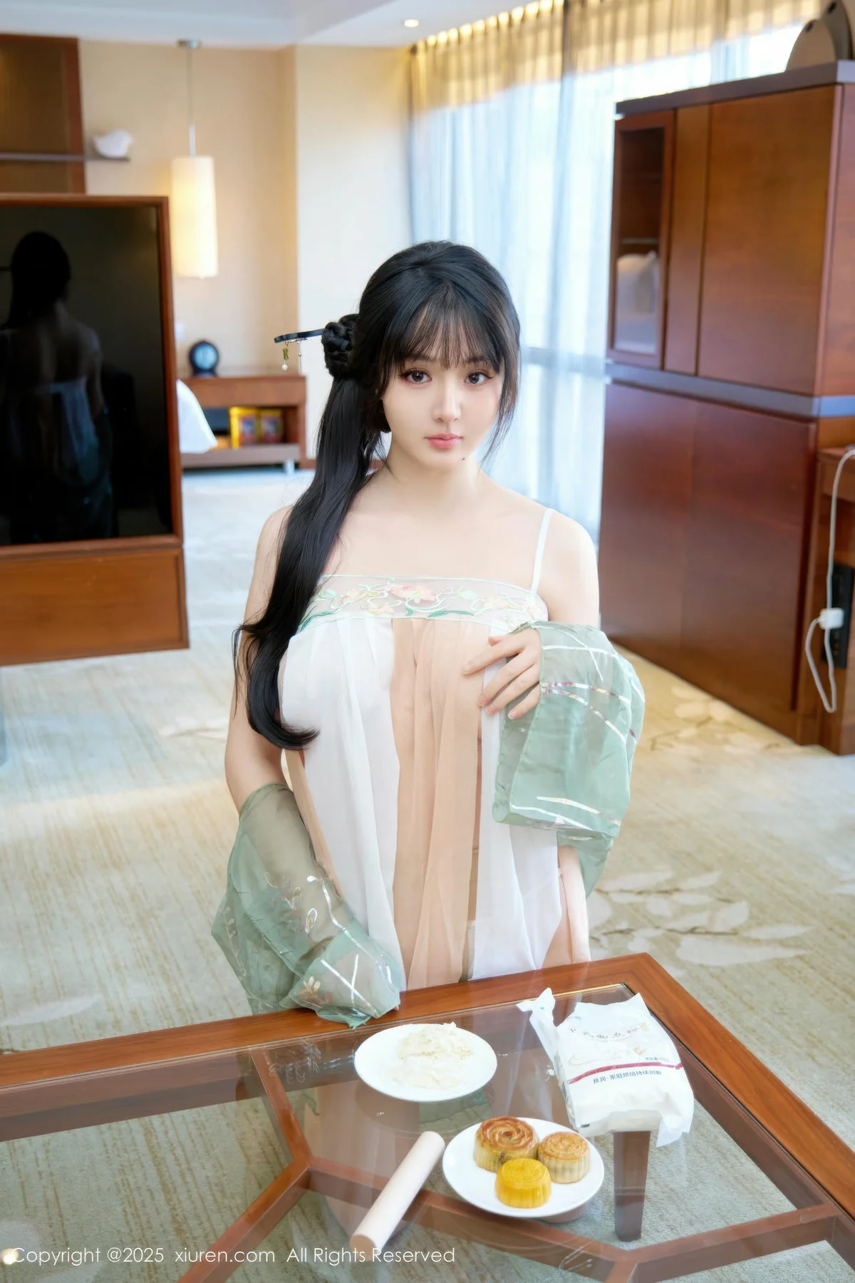 XiuRen 秀人 No.10818 沈南汐RuRu 童颜巨乳中秋主题拍摄 - 1