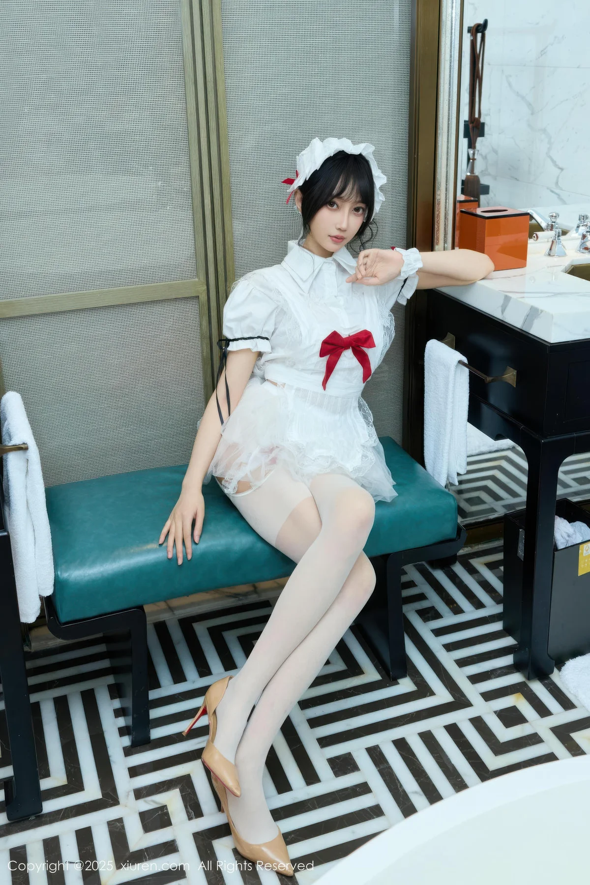 XiuRen 秀人 No.10827 玥儿玥er 萝莉女仆装扮 - 10