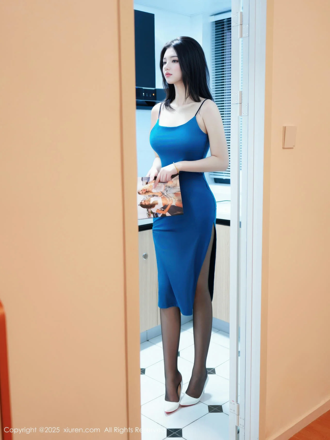 XiuRen 秀人 No.10839 林悦溪儿首套写真蓝色吊带 - 2