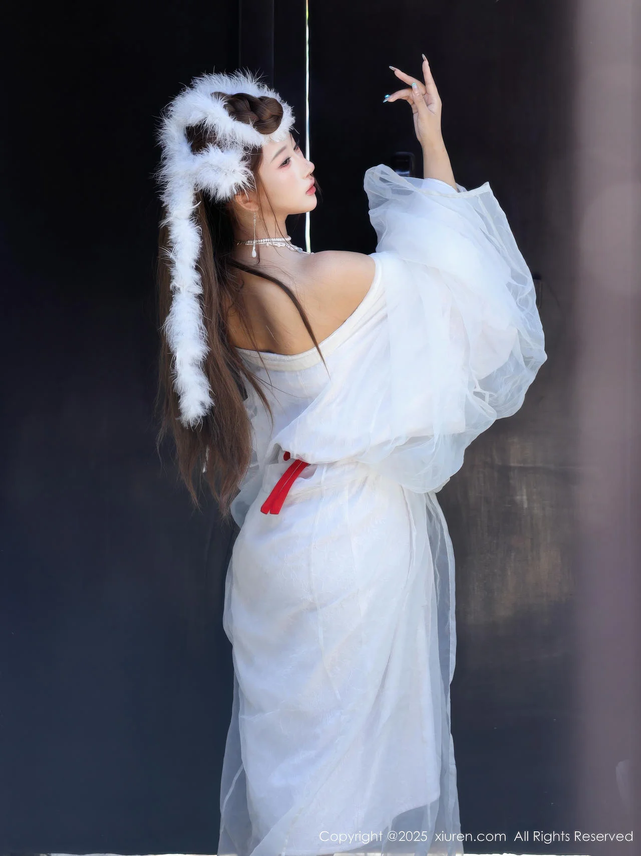 XiuRen 秀人 No.10843 金允希Yuki 白色锦毛鼠装扮 - 5