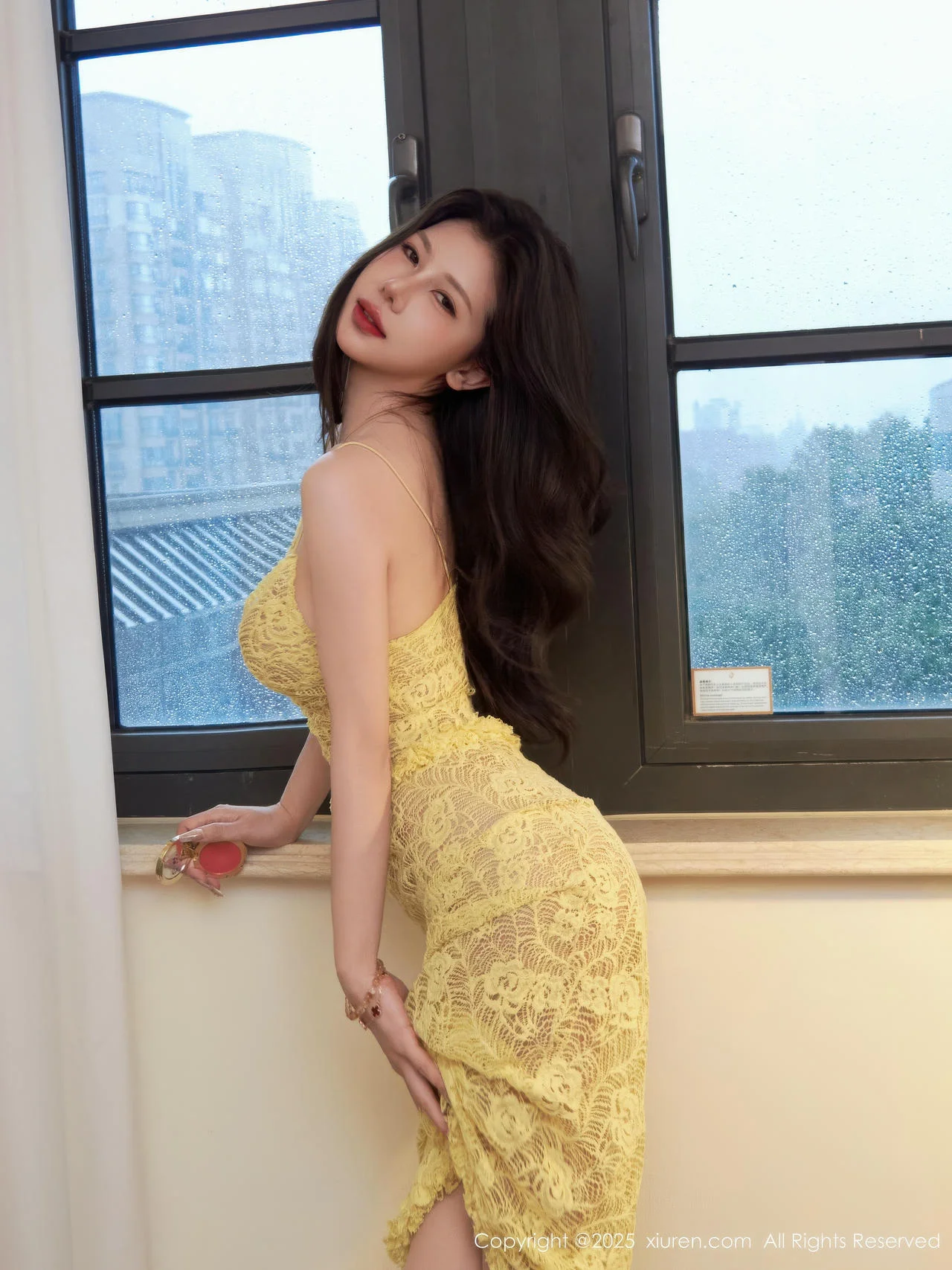 XiuRen 秀人 No.10879 尹甜甜sunny 淡黄蕾丝裙翘臀玉腿 - 10