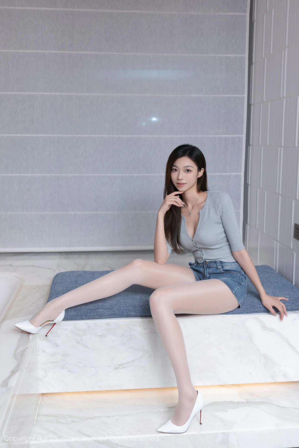 XiuRen 秀人 No.10881 kiki柚柚 蓝色超短牛仔裤 - 3