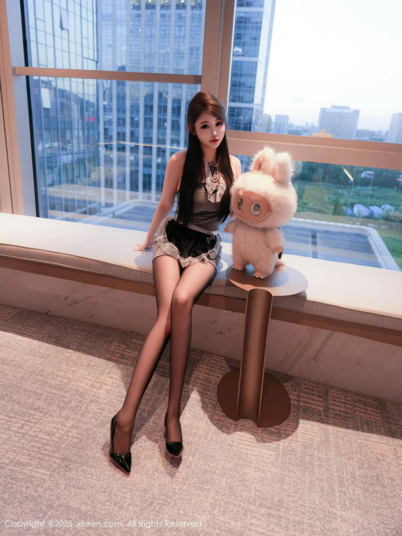 XiuRen 秀人 No.10884 甜妮 灰色女仆短裙曼妙姿态明艳动人 - 10