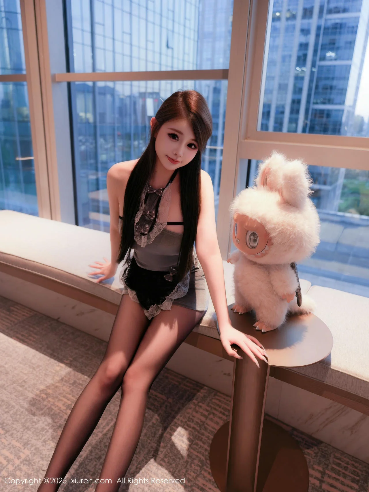 XiuRen 秀人 No.10884 甜妮 灰色女仆短裙曼妙姿态明艳动人 - 2