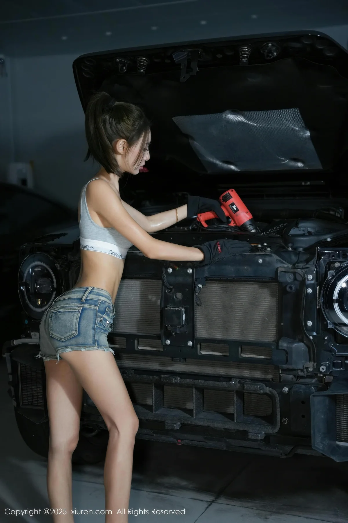 XiuRen 秀人 No.10894 lingyu69 汽车修理工主题拍摄 - 5