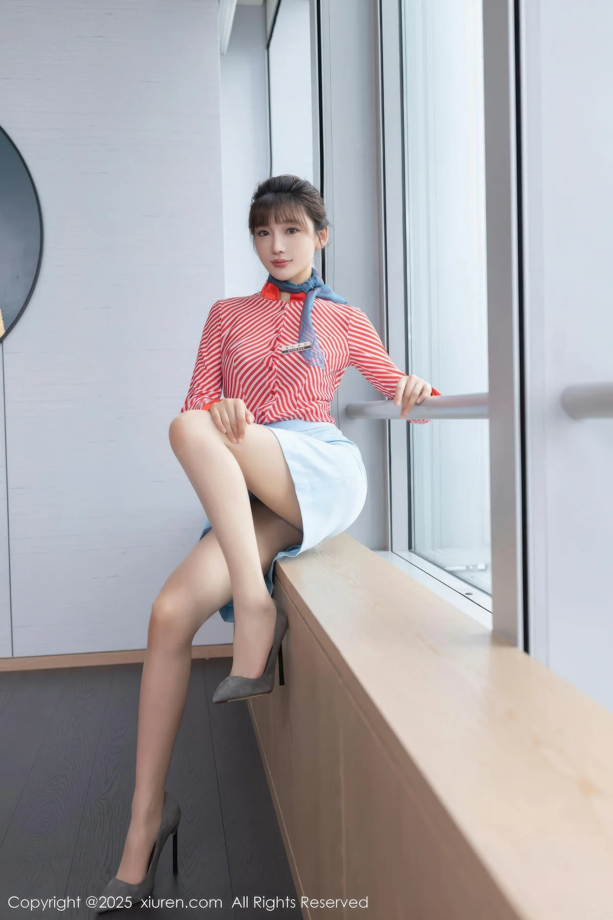 XiuRen 秀人 No.10932 陆萱萱 空姐紫色蕾丝内衣 - 5