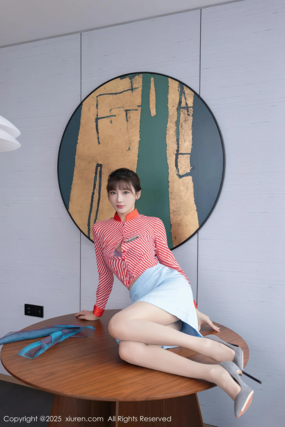 XiuRen 秀人 No.10932 陆萱萱 空姐紫色蕾丝内衣 - 2